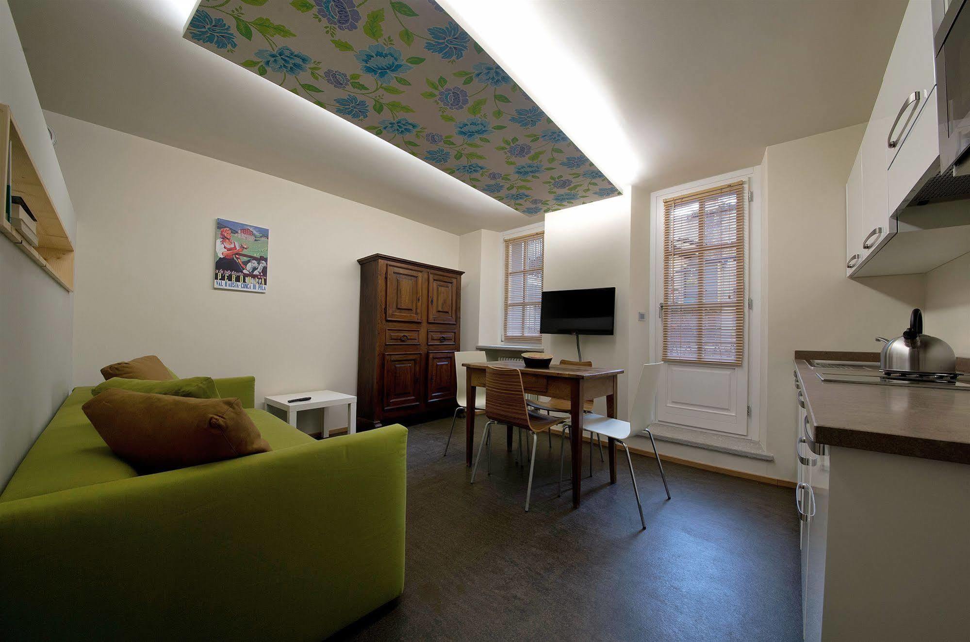 Apartements Coeur De Ville อาออสตา ภายนอก รูปภาพ