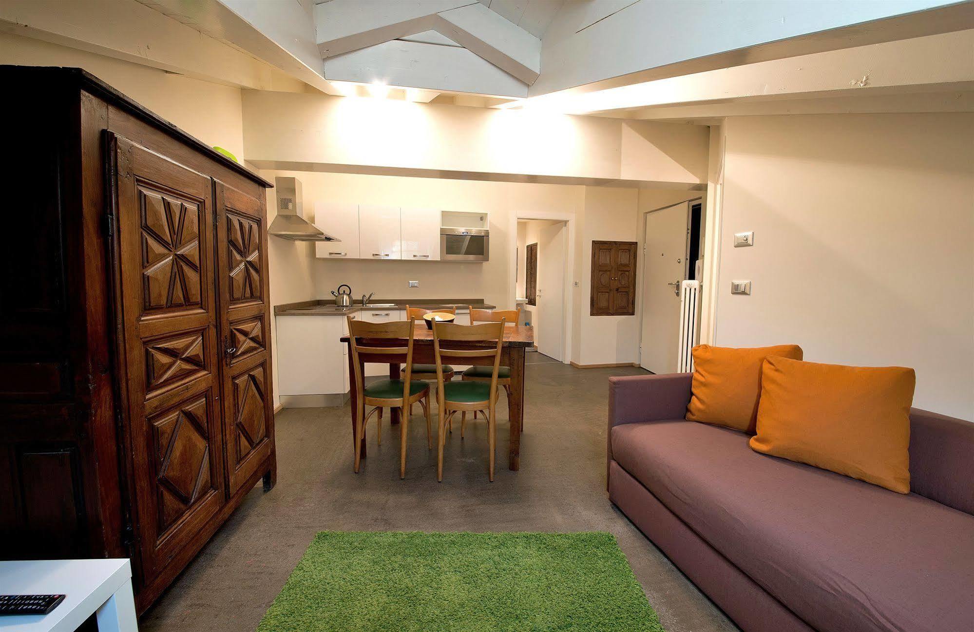 Apartements Coeur De Ville อาออสตา ภายนอก รูปภาพ