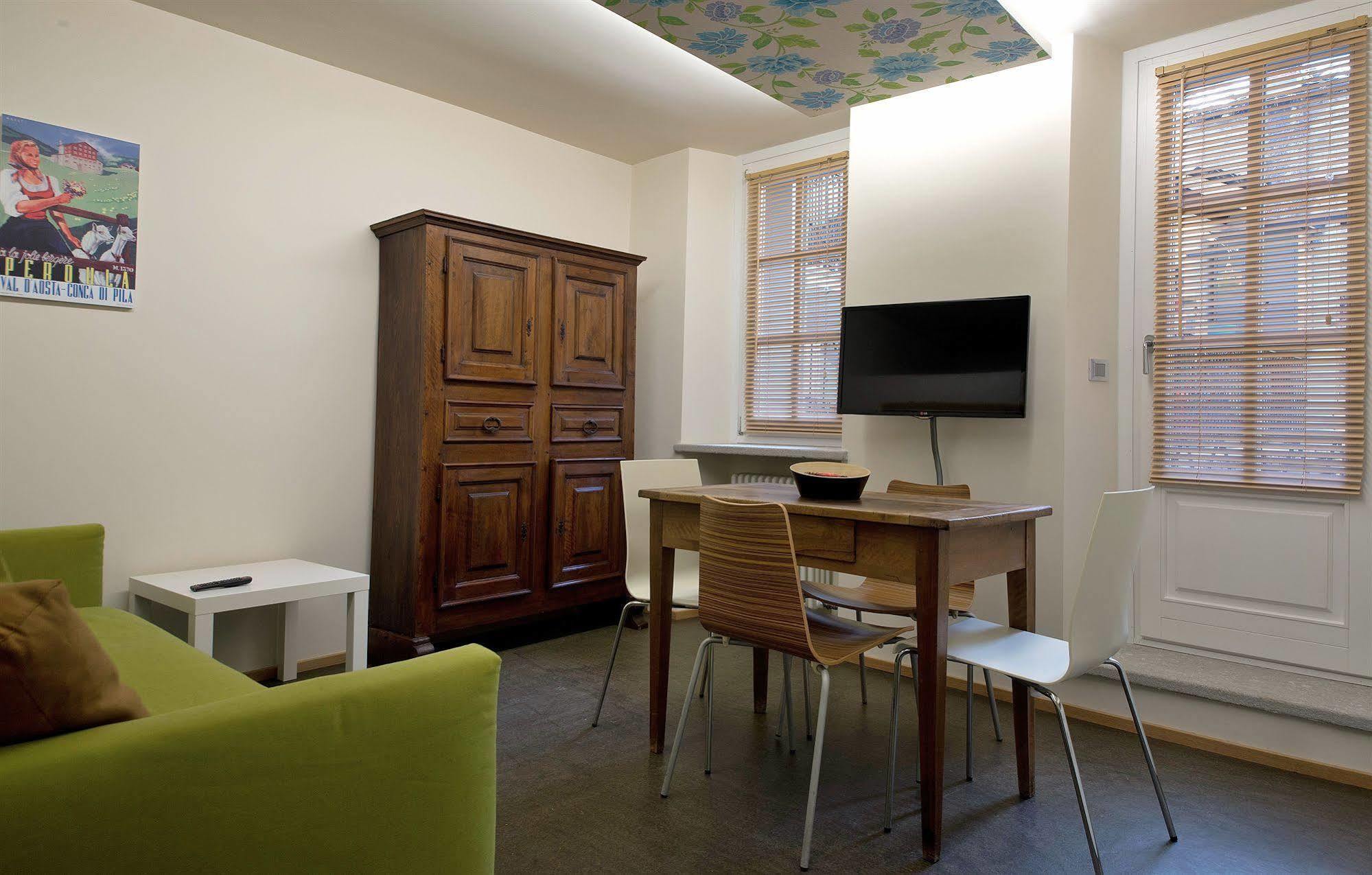 Apartements Coeur De Ville อาออสตา ภายนอก รูปภาพ